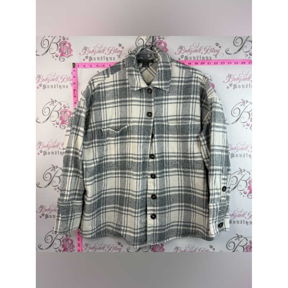 French Connectiom Gray and White Cream Fleece laid Button-Up Shacket